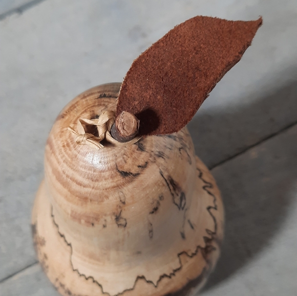 Handmade Turned Wood Pear Fruit Sculpture Signed - Picture 12 of 16